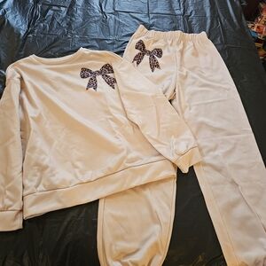 SHEIN Cream Pajama Set with Leopard Bow